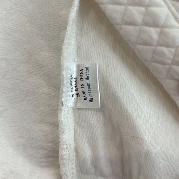 White Quilted Shacket - Picture 3 of 4